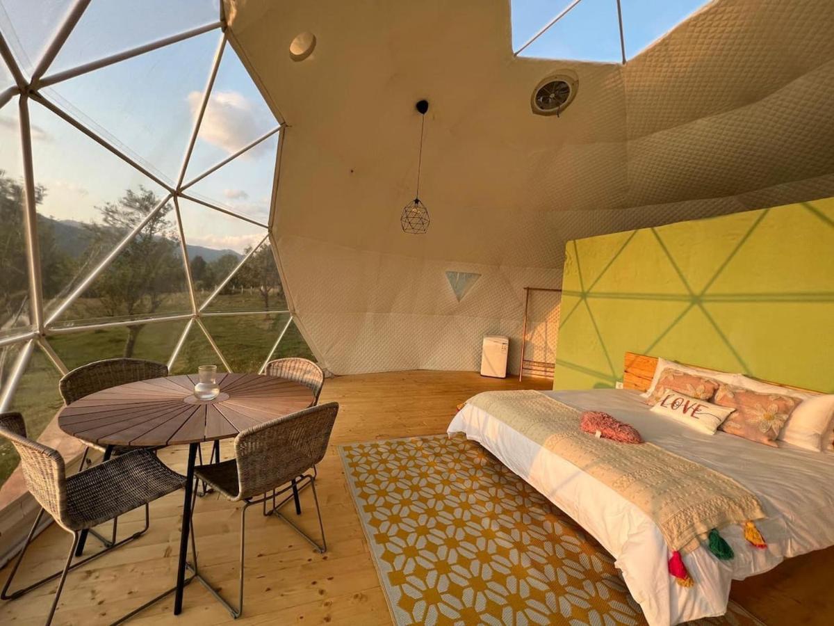 Tranquil Dome - Manta'S Retreat Glamping Cornereva Exterior foto