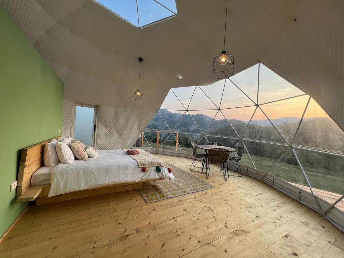 Tranquil Dome - Manta'S Retreat Glamping Cornereva Exterior foto