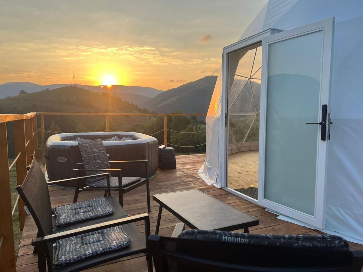 Tranquil Dome - Manta'S Retreat Glamping Cornereva Exterior foto