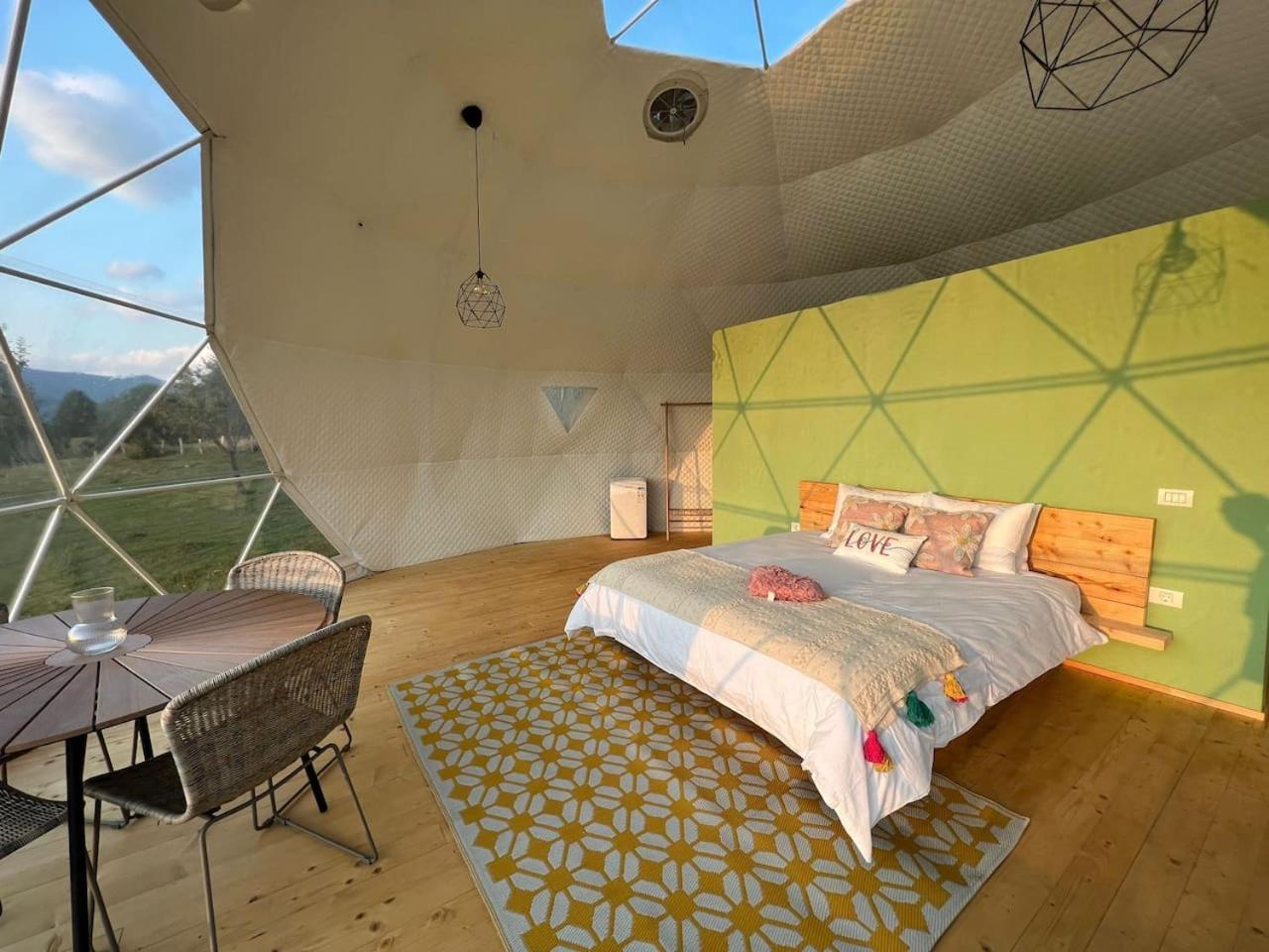 Tranquil Dome - Manta'S Retreat Glamping Cornereva Exterior foto
