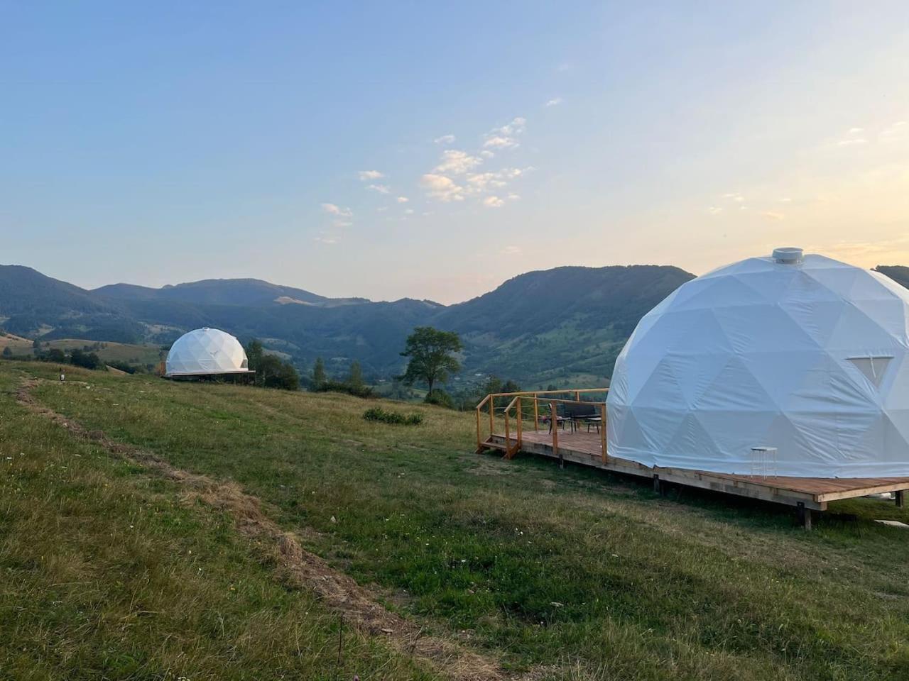 Tranquil Dome - Manta'S Retreat Glamping Cornereva Exterior foto