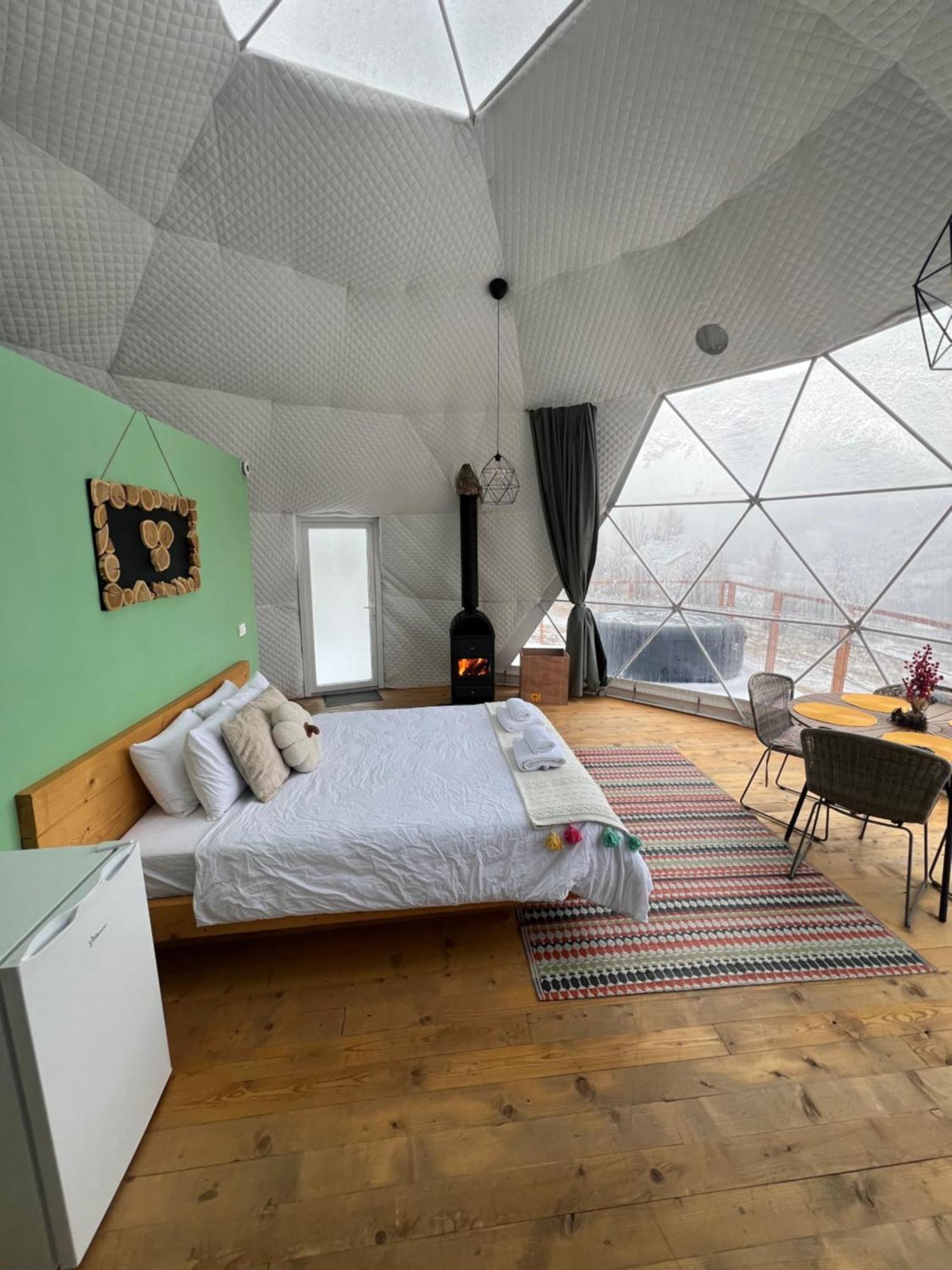 Tranquil Dome - Manta'S Retreat Glamping Cornereva Exterior foto
